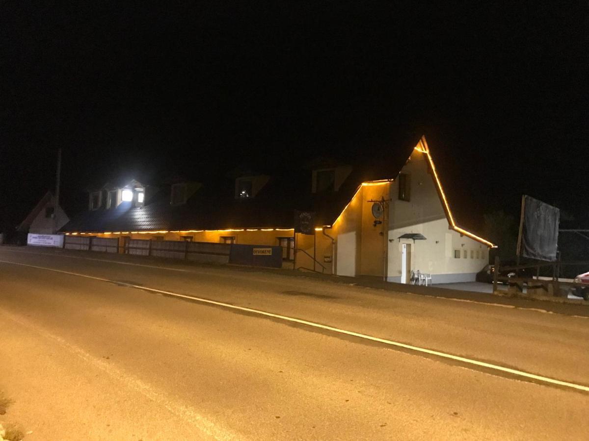 Hotel Penzion Kupfer Staré Hory Zewnętrze zdjęcie